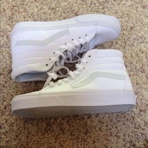 WHITE HIGHTOP VANS NEVER WORN